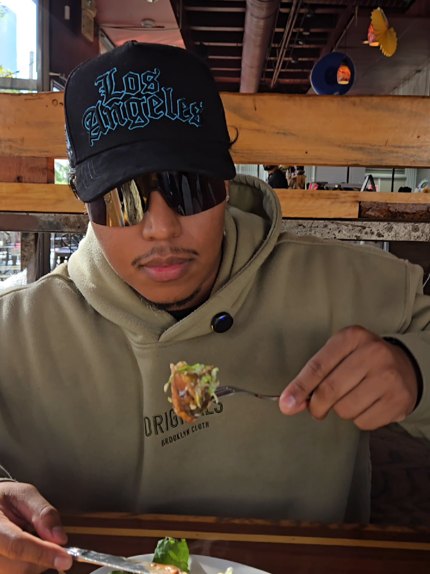 Vine a probar el mole Oaxaqueño en La Cocina Oaxaqueña en Seattle, WA📍 Déjenme saber donde puedo encontrar mole oaxaqueño👌🏽 #comidamexicana  #oaxaca  #mexican #paratii #itsandro_mx 