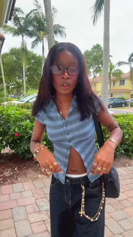 @pacsun have my favorite baggy jeans . #fyp #fashiontiktok #kpop #OOTD 