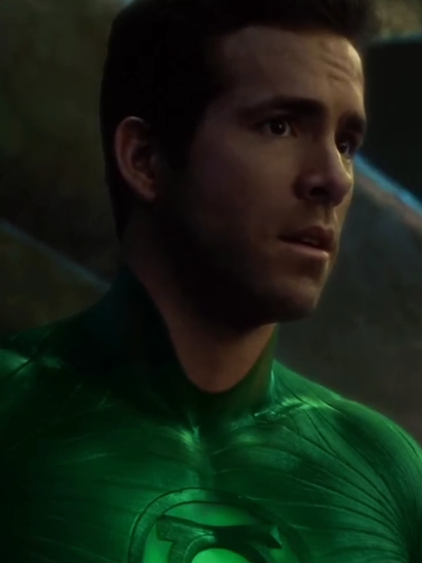 Onde assistir:Link na Bio Filme: Lanterna-Verde (2011) #filmes #filme #series #serie #dc 