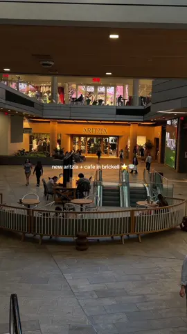 @Aritzia new brickell location 🛍️#brickell #miami 