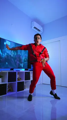 Starting Halloween week off right 🧟❤️ #thriller #michaeljackson