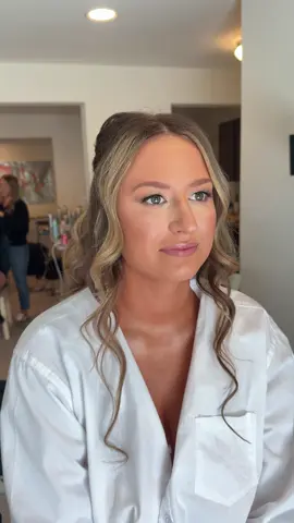 The Bridal Glow Up is a real thing. It’s all about enhancing 🥰 #bridalmakeup #weddingmakeup #makeup #bridalmakeupartist 