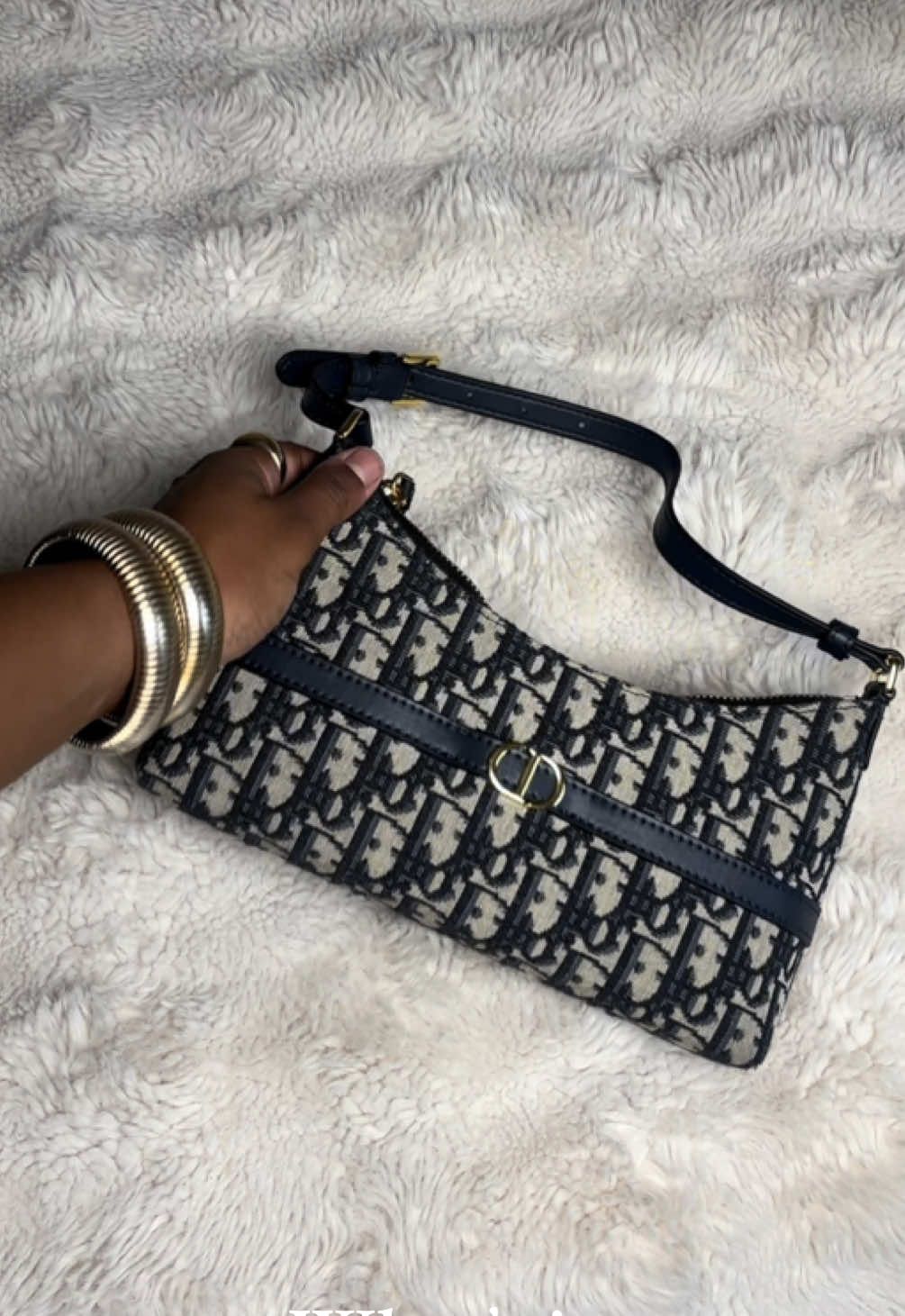 What’s in my baggg  #whatsinmybag #dior  @Sol de Janeiro @NYX Professional Makeup @AquaphorUS @Ruby Kisses  #lifestyleblogger #lifestyleugc #lifestylecontent 