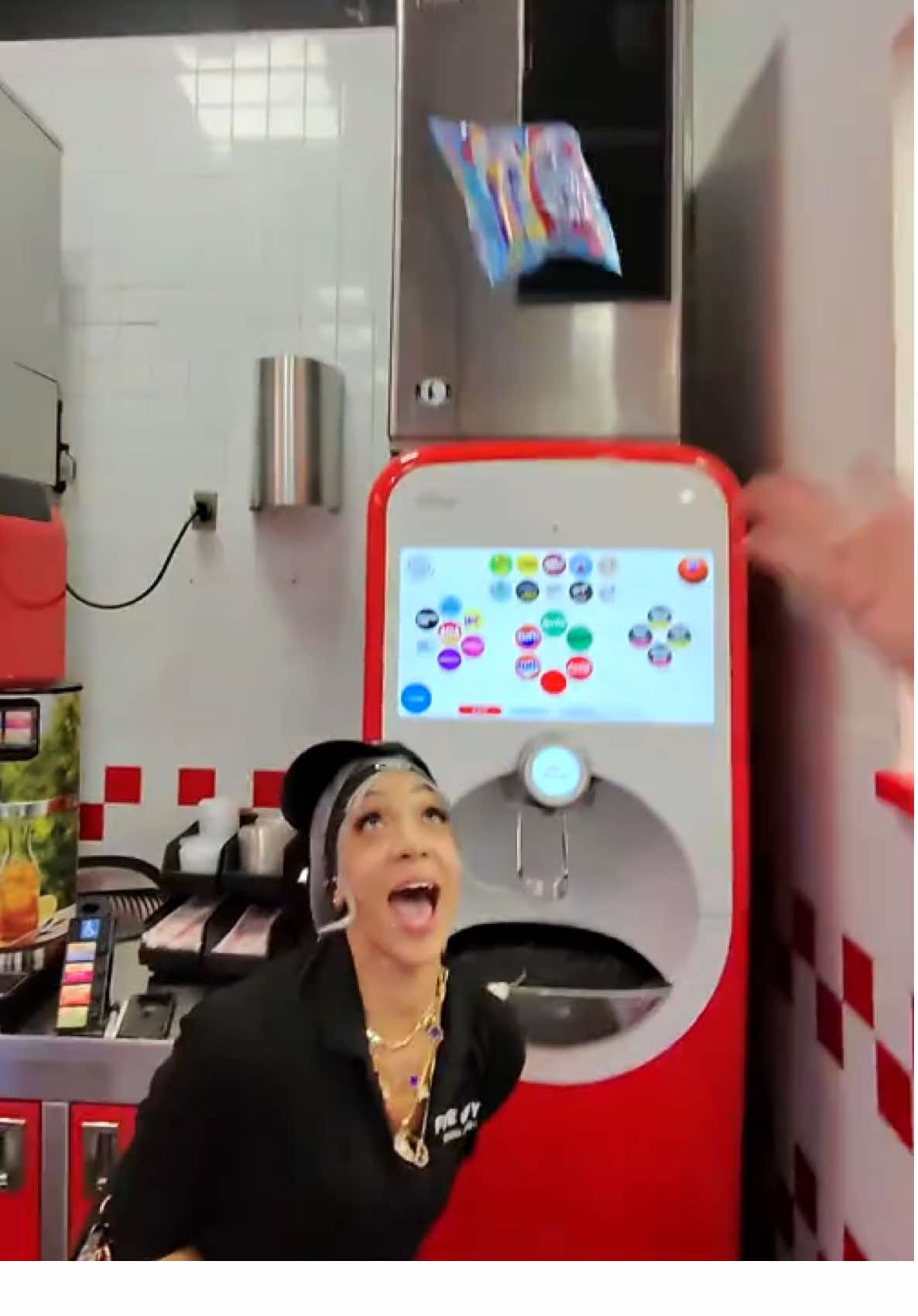 Jolly Game Show #say #bubbles #soda #machine #gameshow @💎cinnamonbarbie25💎 