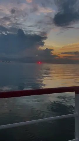 Selamat pagi#fyp #pelautindonesia🇲🇨⚓ #sunset #CapCut 