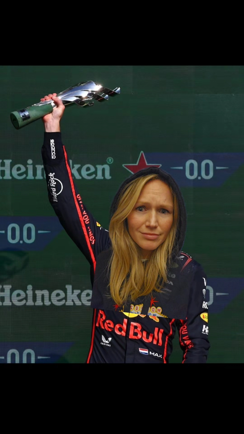 Started P5, fell to P8, then battled all the way back to the podium 💪🏻 Simply lovely! 🧡 #f1 #formula1 #formulaone #f1fangirl #f1fanpage #f1tiktok #femalef1fans #f1fandom #f1community #maxverstappen1 #maxverstappen #maxverstappenfans #redbullracing #mexicangp #f1race #Motorsport #f1content #fyp 