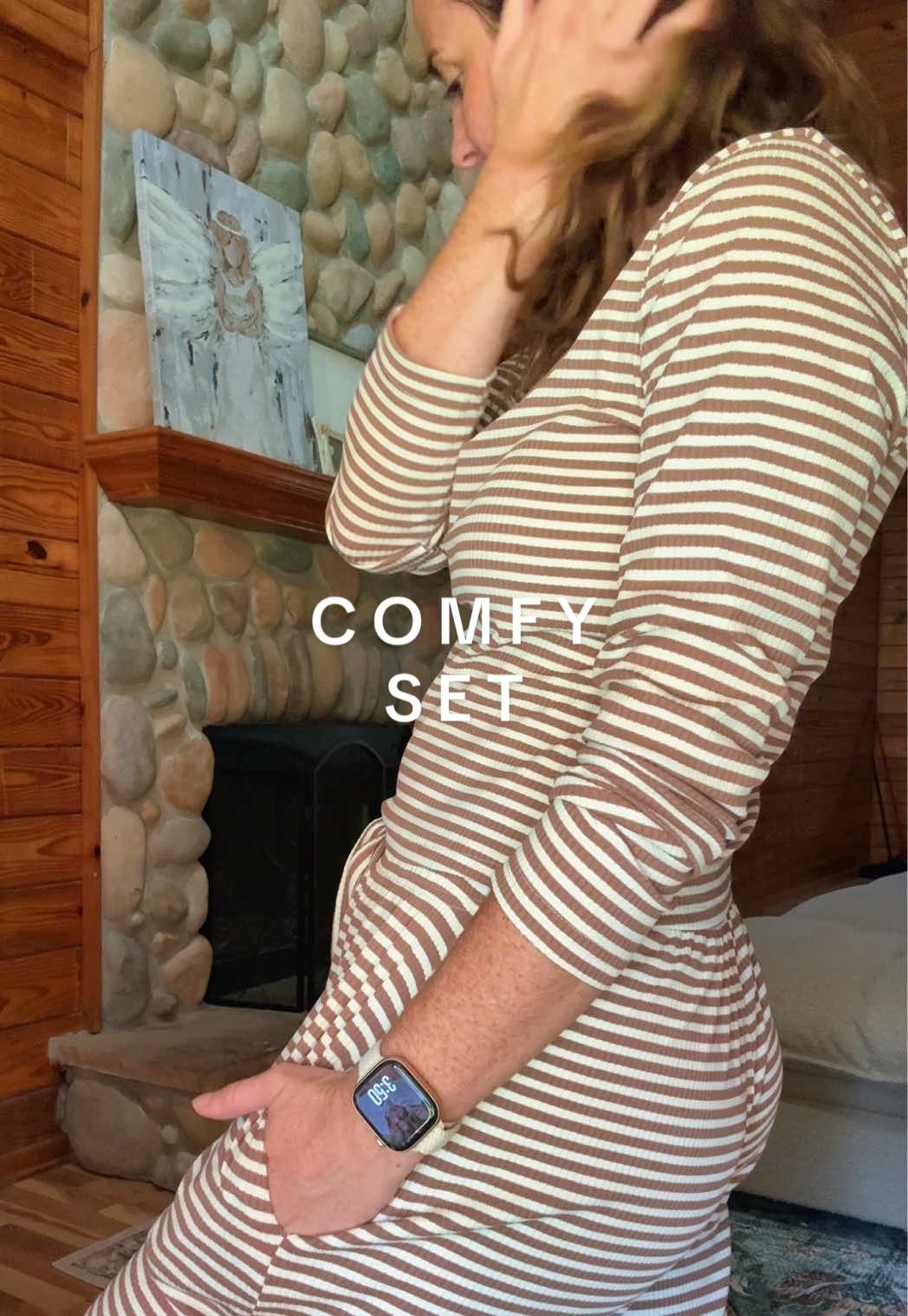 This striped set is giving put-together mom energy 💅 comfy, soft & perfect for busy days #tiktokmoms #fashionfinds #falloutfitideas #comfystyle #2pieceset