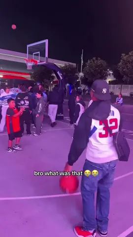 💀💀 (@heyysteveoo_) #hoops #basketball #airball #NBA #jumpshot 