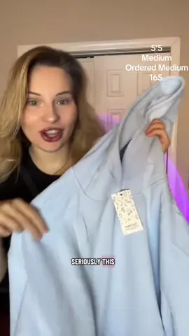 #plussizefashion #hoodie #sweatshirt #fallfashion #curvefashion 