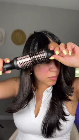 Somos mi cepillo térmico y yo contra el mundo! LO AMOOO #heatbrush #beauty #hairstyle 