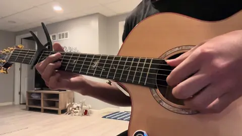 We Dont Talk Anymore #charlieputh #wedonttalkanymore #selenagomez #guitar #fyp 