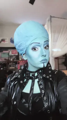 Mega mind ur business #halloweencostume #halloweenmakeup #fyp #megamind 