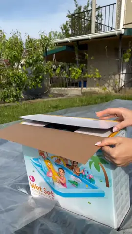 Piscina Infantil Inflável Playground floresta safari resistente.