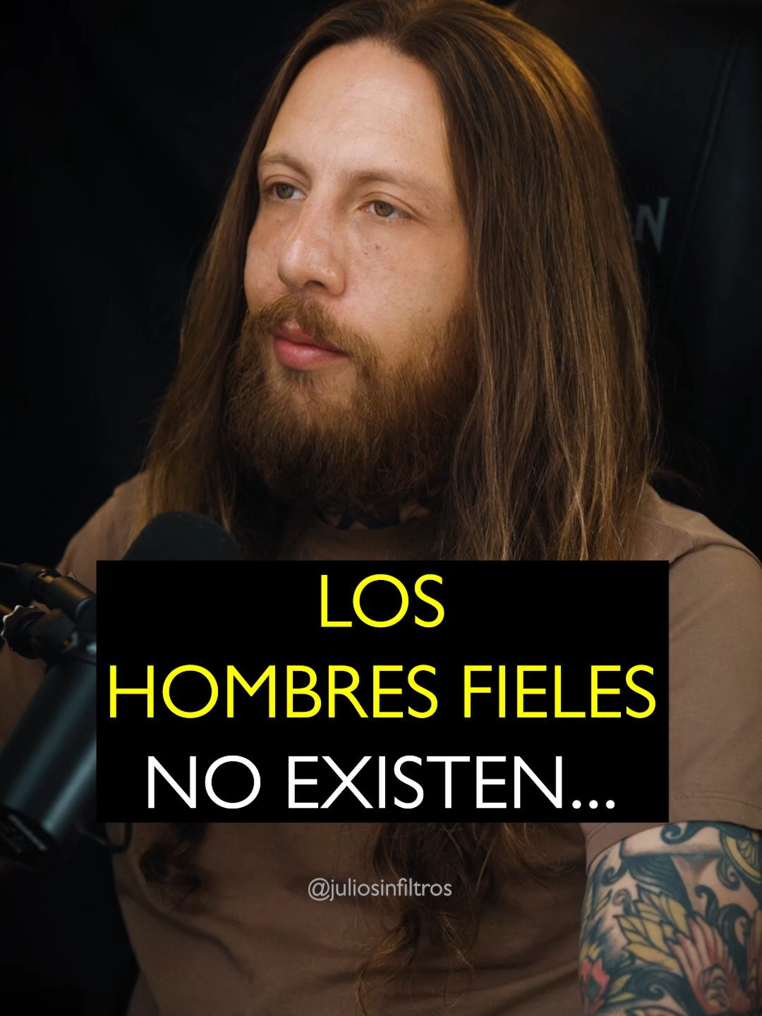 Los hombres fieles no existen, existen los hombres enamorados… Escucha los episodios completos en el link de mi perfil!  #juliosinfiltros #podcast #relaciones #motivacion #pareja