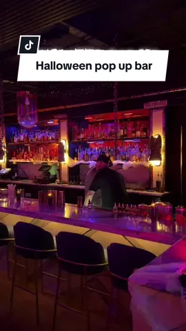 There is still time to visit Nightmare on Mint Street for some Halloween cocktails and vibes! #creatorsearchinsights @Blue Door CLT #clt #cltnc #southendclt #charlottenc 