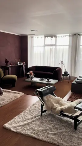 I love my 💩 wall #limewash #contentstudio #interiordesign #burgandy 