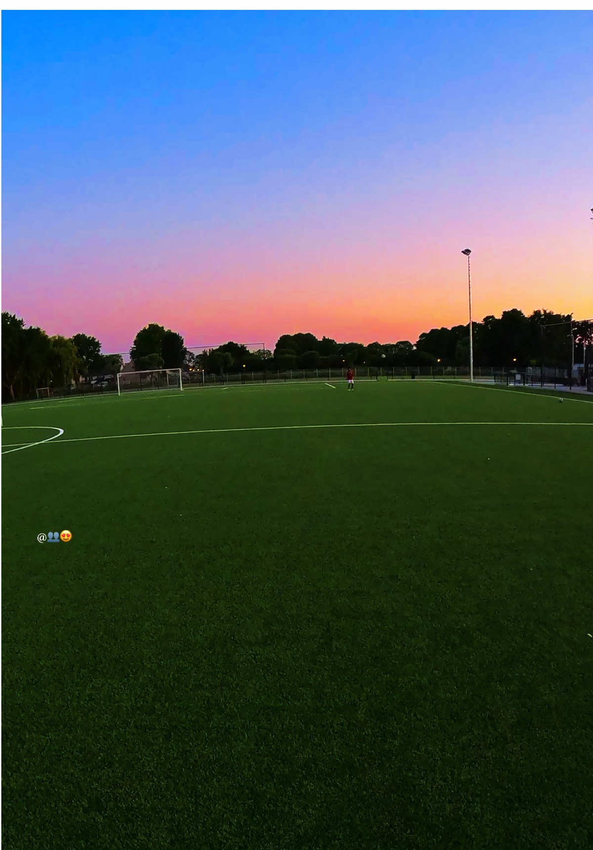 Tag your friend you’d like to do this with!👥⚽️😍#fyp #football #therapy #peace #viral_video 