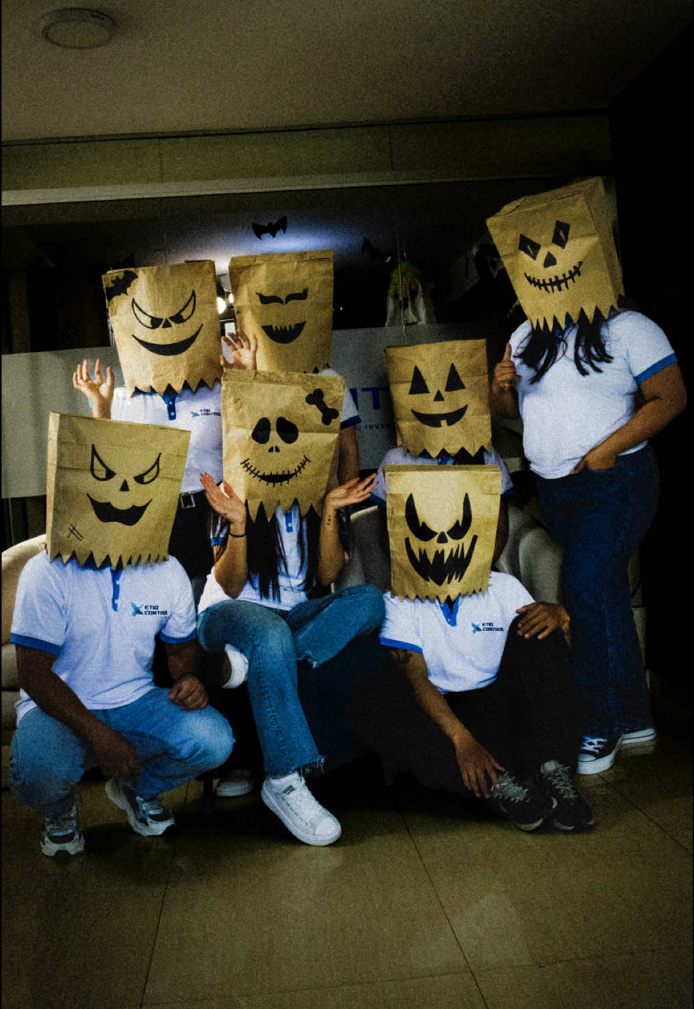 👻 Halloween se apoderó del team Etiqcontrol…y vinimos con todo el flow 🎃😎  #halloween #team #officetiktok #fyp #paratiiiiiiiiiiiiiiiiiiiiiiiiiiiiiii 