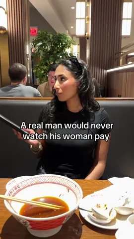 A real man would never watch his woman pay 😭 #heyleen #Relationship #couplegoals @WAVEY🌊 