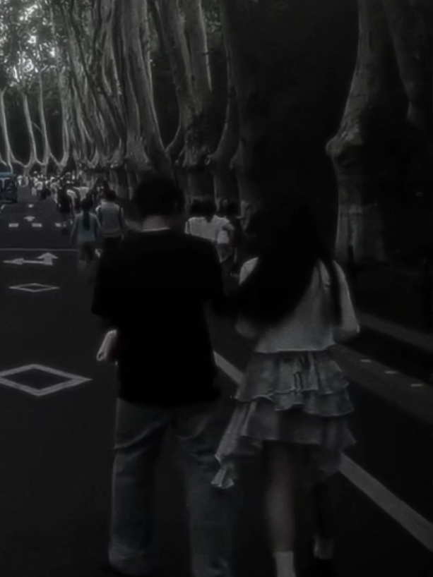 Ngày em hạnh phúc chân bước theo ai... #fyp #ngayyeudau #viralvideo #koik #xh 