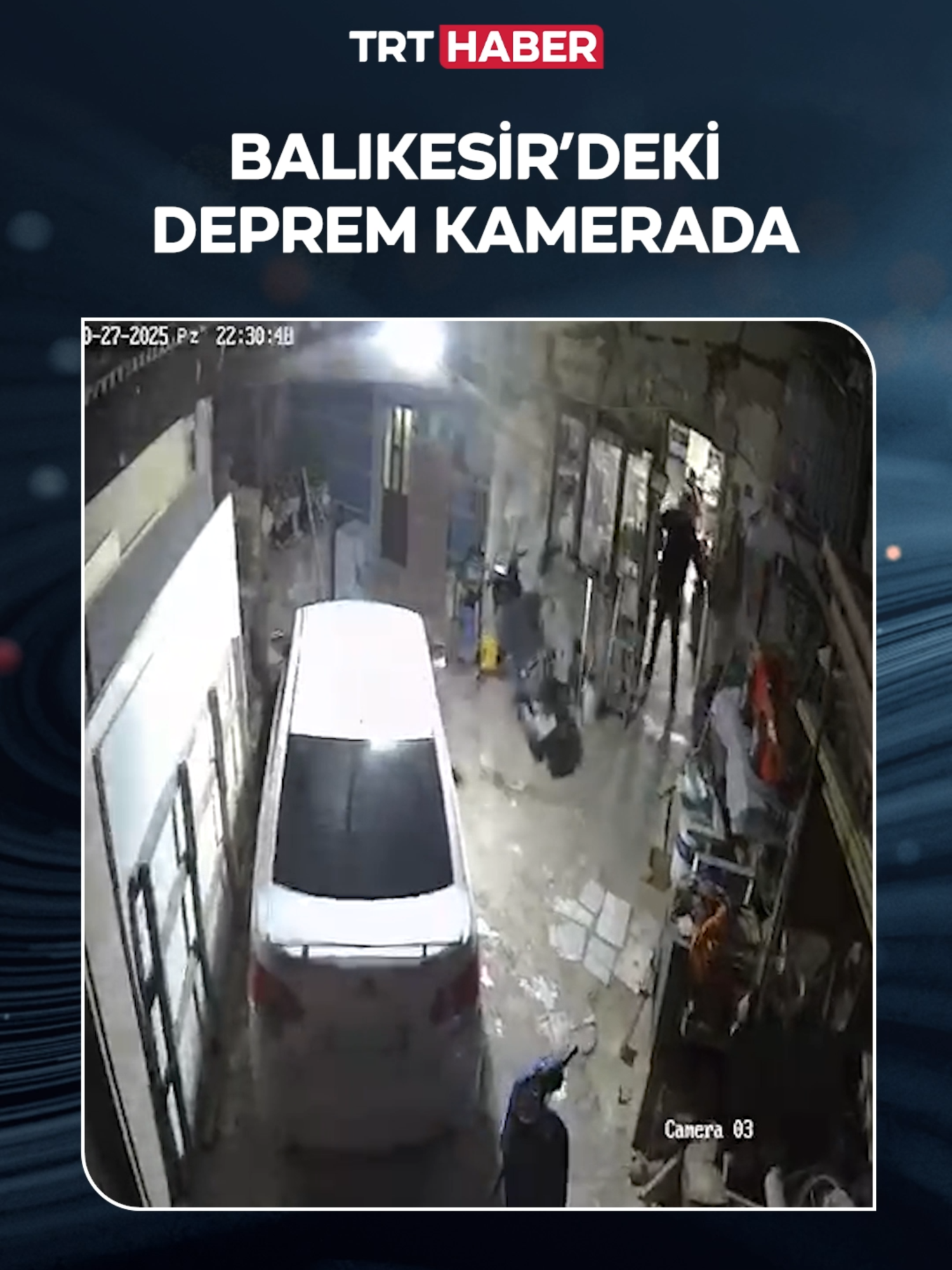 Balıkesir'de meydana gelen 6,1 büyüklüğündeki depremin yeni görüntüleri ortaya çıktı.