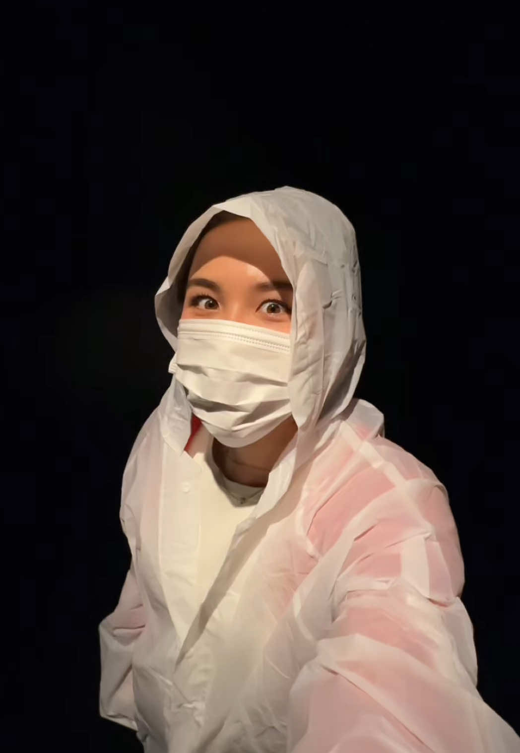 The BIGGEST teamLab in Japan just opened at the start of this month in Kyoto & here’s a sneak peak as to what they’ve got! 🤩 If you’re planning to visit, be prepared to spend a few in there only to realize time flies by so fast because there’s  constantly something to do, see, and experience.  I 10/10 recommend 😉 📍teamLab Biovortex Kyoto  #japan #kyoto #kyototrip #teamlab #kyotojapan      