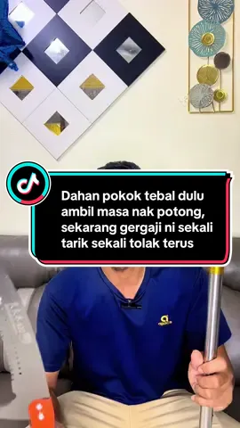 Dahan pokok tebal dulu ambil masa nak potong, sekarang gergaji ni sekali tarik sekali tolak terus licin#gergajikayu #gergajipemotong #gergajikayu #gergajitajam 