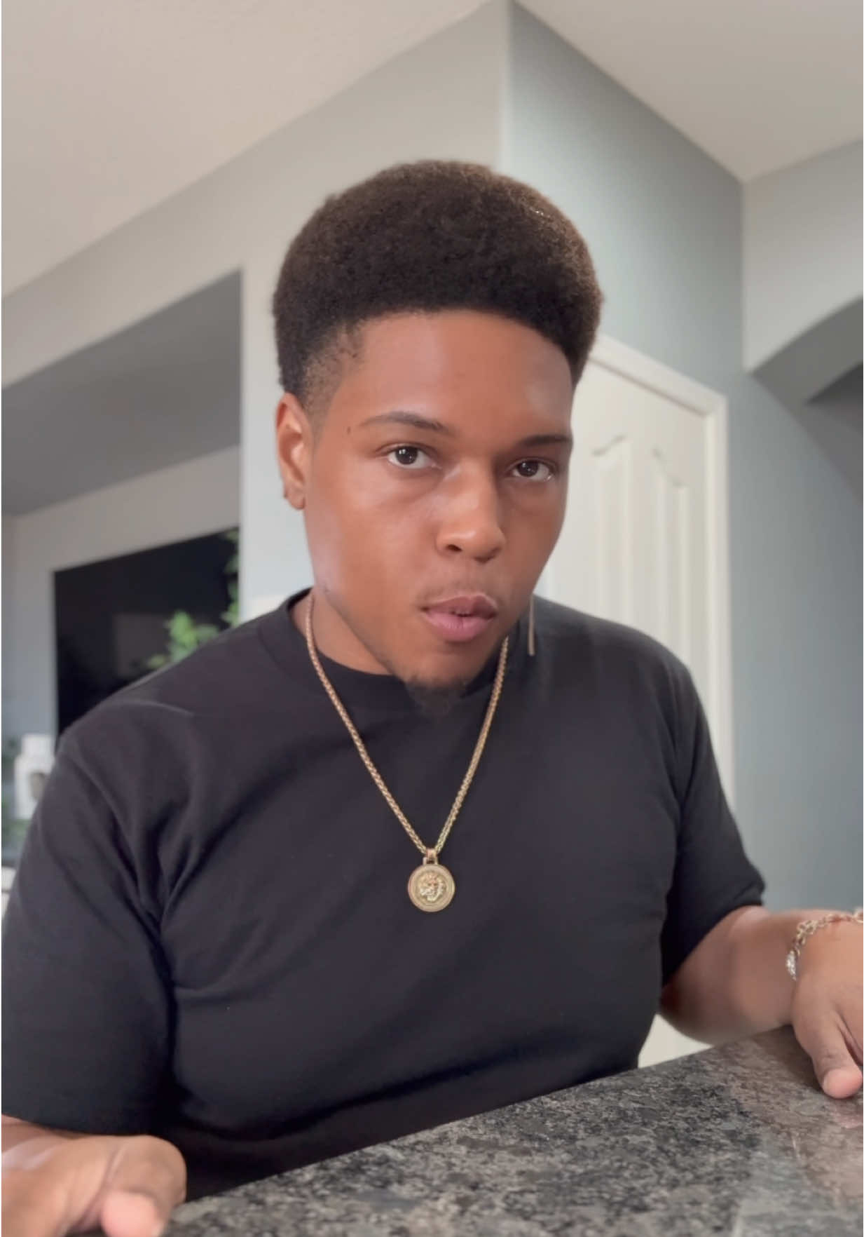 So that’s what I look like bringing my photos back to life 🤔 @PixVerse #pixverse #pixverseai #aieffect #pixverseeffect 