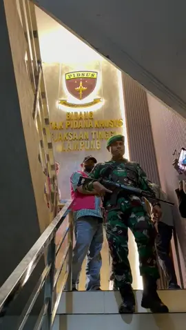 Detik-detik Eks Bupati Pesawaran ditahan Kejati Lampung #BandarLampung #lampung 