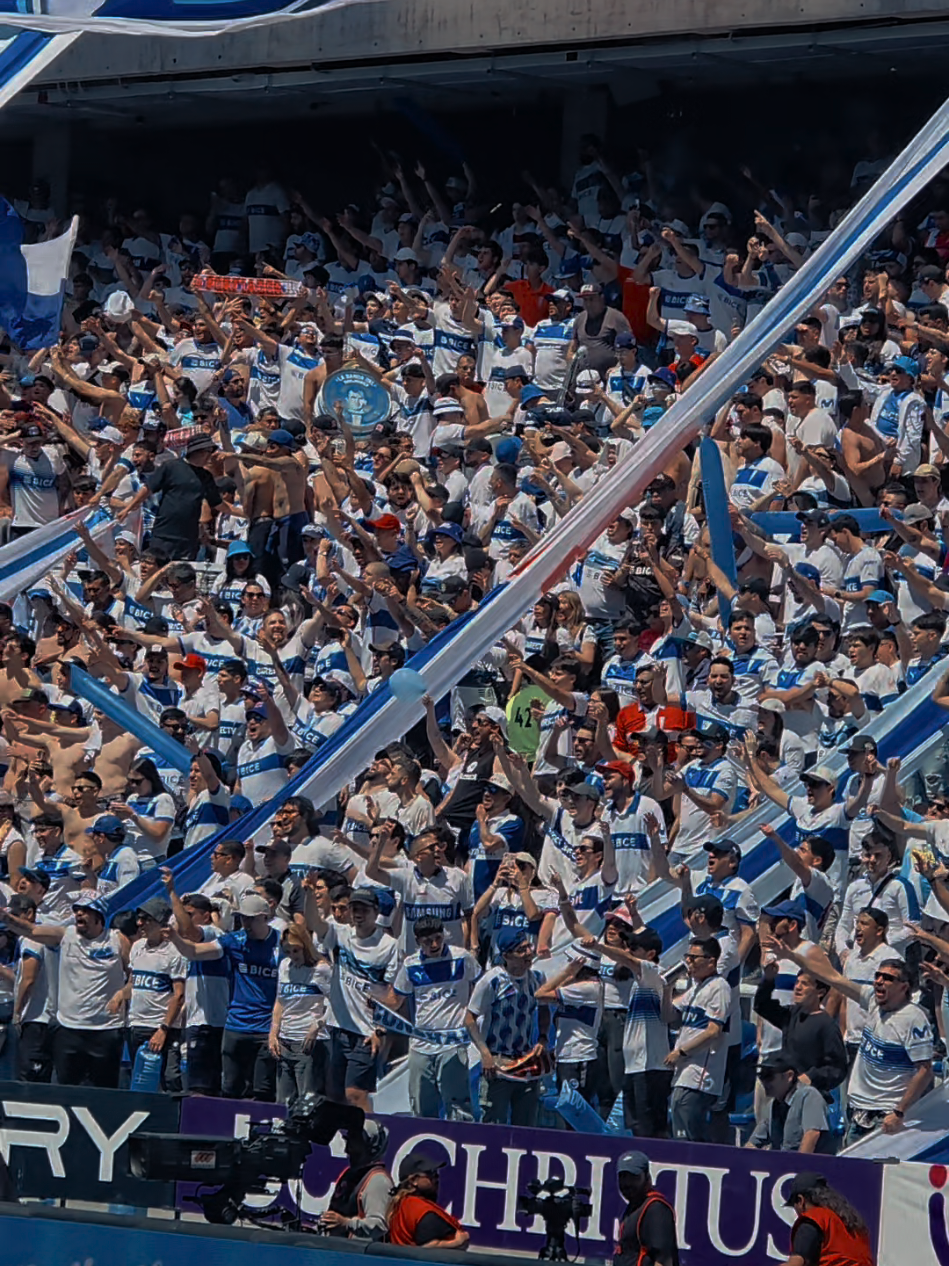 🤍 • • • •• • • •#chile#cruzados🔵⚪ #clasico #futbol⚽️ #uc 