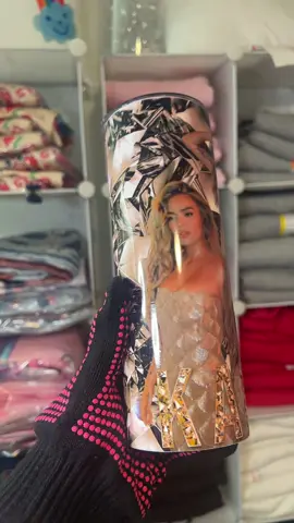 New Karol G tumbler with her look from the Latin Billboards ✨✨✨✨La Bichota , La Dura , La Tipa ❤️‍🔥 #karolg #karolgfans #karolgmusic #fyp #ivonnybonita 