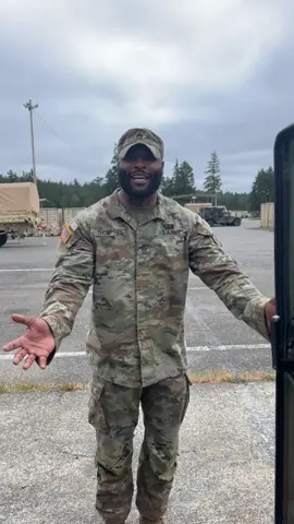 Ion even know why😅🤷‍♂️ #militaryusa #usaarmy #foryourpage 