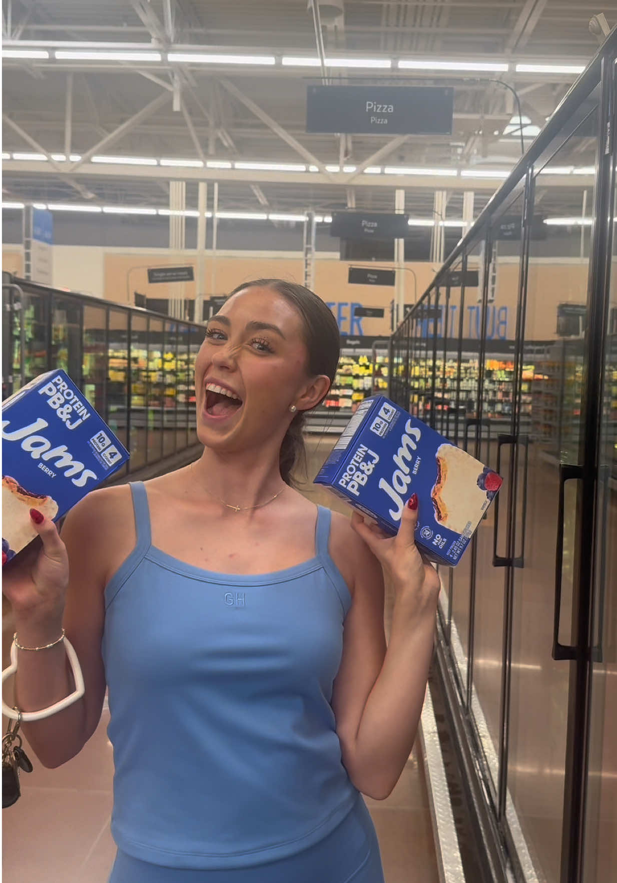 so yummy!!!!! One of my favorite current sources of protein as of late 💕 @getjams #jamspartner #protein  #proteinsnack #proteinsnacks #peanutbutterjelly 