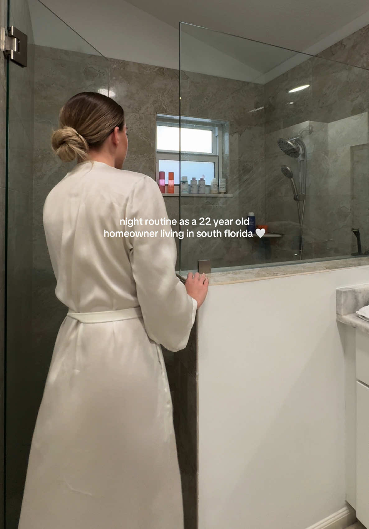 Spend the night with me 🤍 let me know if you like these style videos! @Kosas @Sol de Janeiro @Peter Thomas Roth Labs @Kérastase @Color Wow Hair @Dyson USA #nightroutine #classywomen #elegantwoman 