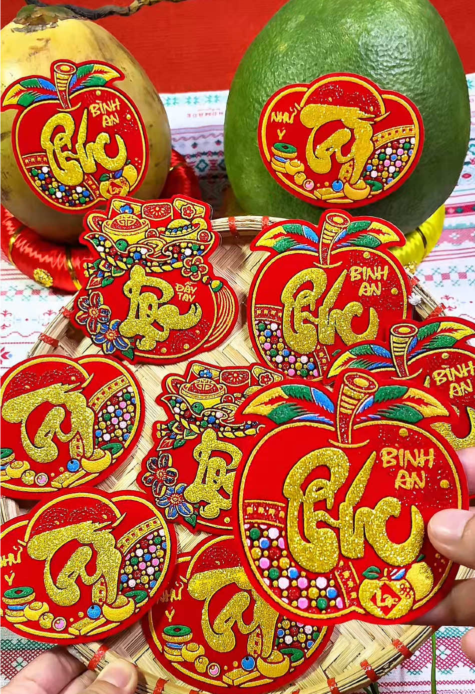 Miếng dán trang trí trái cây ngày Tết #trinhmetin #miengdantraicay #samtetbaovui  @Trinh Mẹ Tin  @Trinh Mẹ Tin  @Trinh Mẹ Tin 