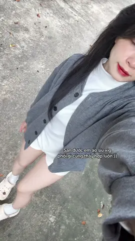 Áo cardigan khoác cổ tròn#aocardigan #aokhoaccotron #aokhoacnu #xh #fyp 