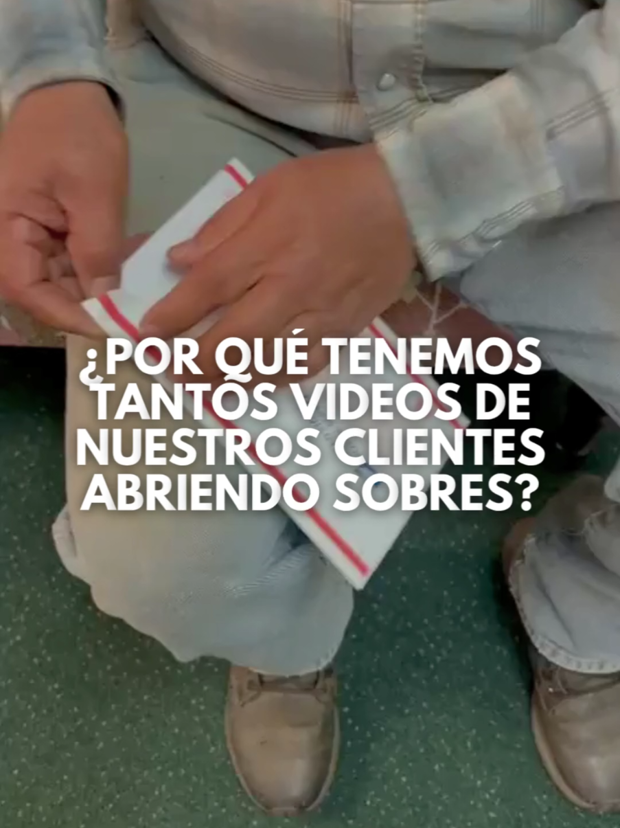 ¿Alguna vez te has preguntado por qué publicamos tantos videos de gente abriendo sobres? Cada documento oficial que entregamos es el resultado de una lucha y una nueva oportunidad. Para nosotros es un privilegio ser testigos del momento en que una vida cambia para siempre. #immigration #documents #workpermit #RISEimmigration #RISElatinos 