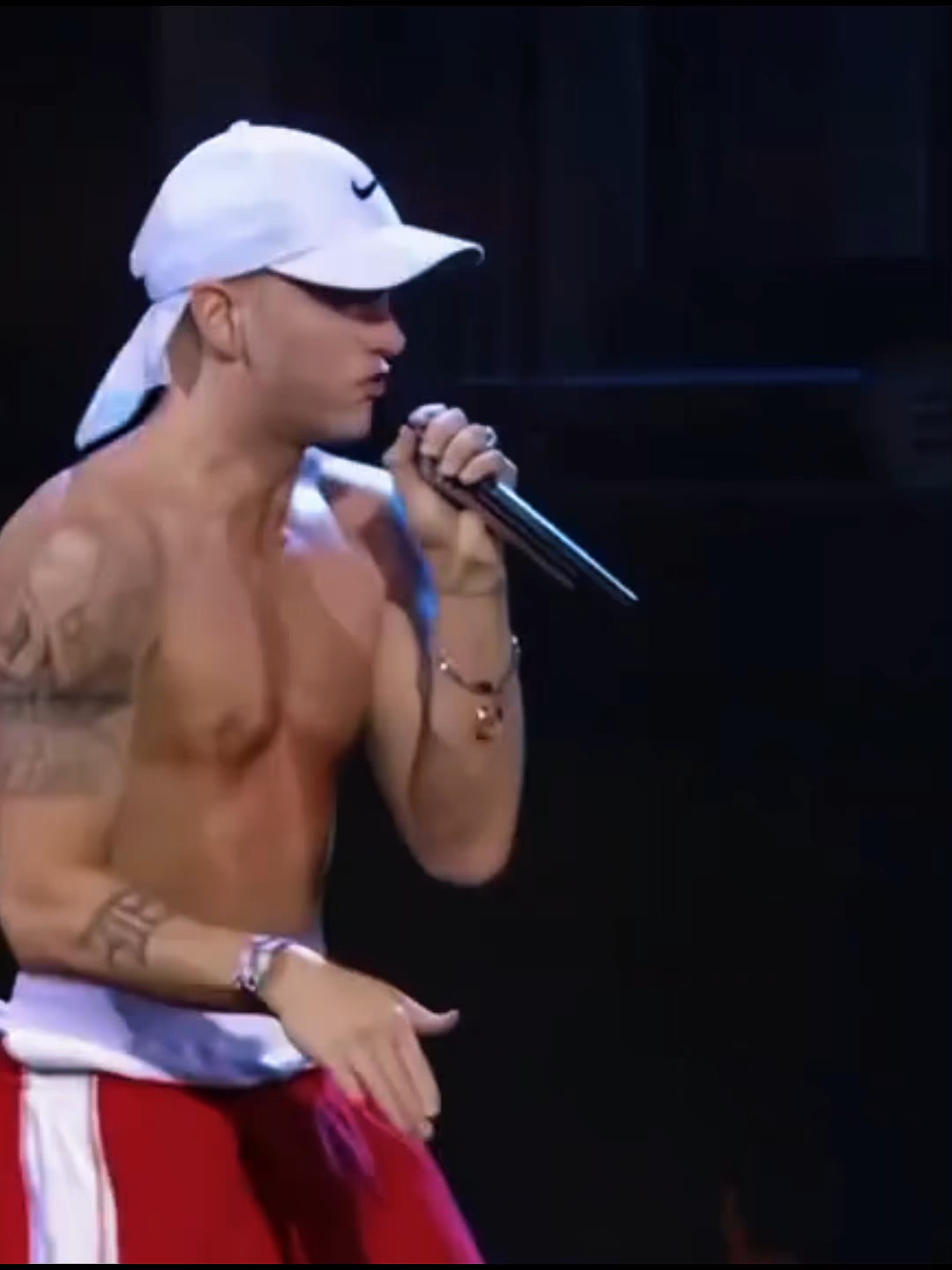 eminem quase foi mort* duas vezes#musica #rapper #cantor #eminem #sugeknight