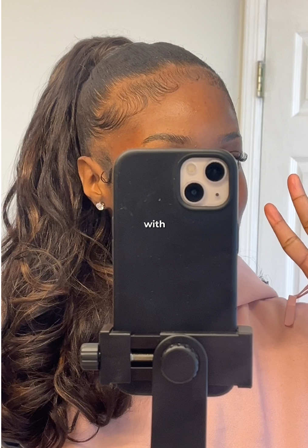 my fav style to do when i’m in between wash days 😍 ponytail used: Shake-N-Go Secret Pocket PonyPro Flowy 18