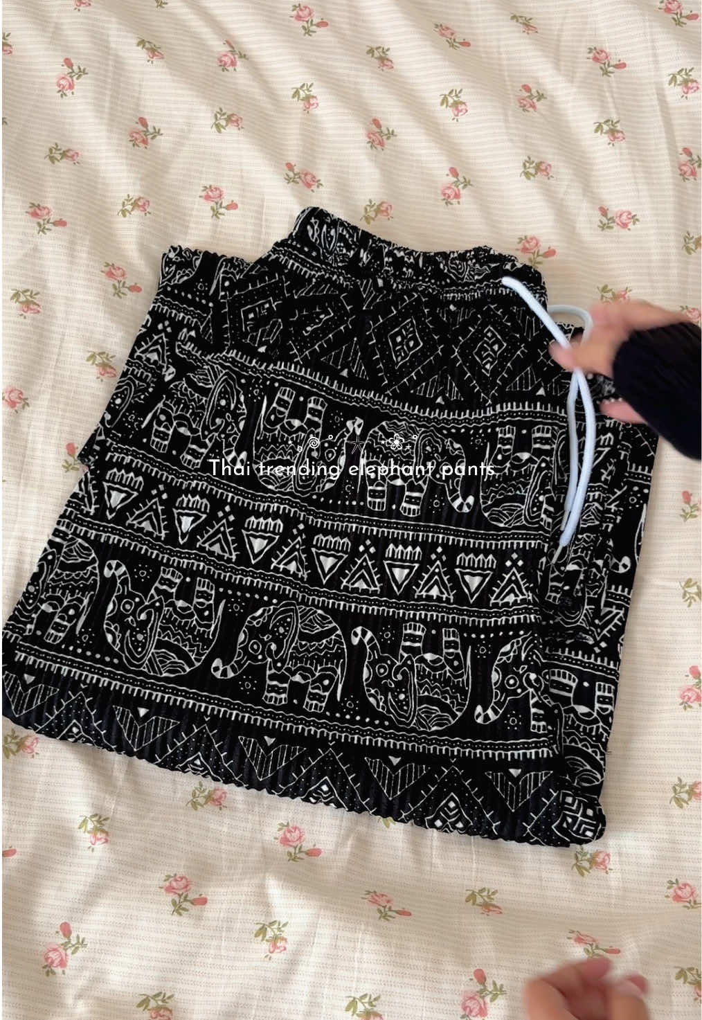 Thailand bangkok trending elephant pants🎀🩰#beachootd #elephantpants #OOTD #summeroutfit #pajamapants 