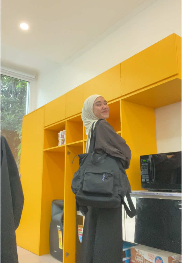 dah lama ga ootd outfit kantor👀✨ #OOTD #officeoutfit #agencylife #fyp #hijabstyle #hijaboutfit 