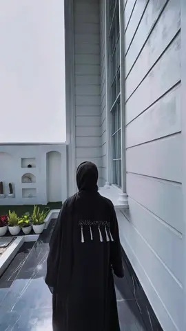 Baru abaya nareen ajah yang warna hitam nya kalah sama emerald padahal secantik itu lohh#fyppppppppppppppppppppppp #virall #semua #f #CapCut 