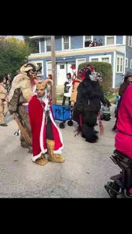 The #irvingtonhalloweenfestival never disappoints!! I have literally been to now 39 (😳🙄) of these festivals. While I must admit, they were much better (in my opinion) 25 years ago, it’s still pretty sweet to go to now. The nostalgia is real! #halloween #festival #nostalgia #fyp 
