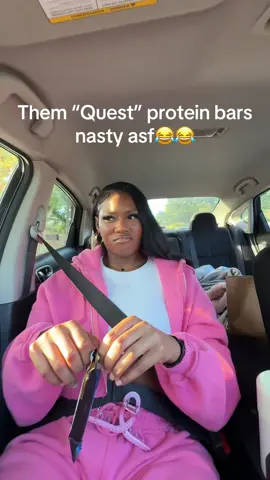 Ts almost made me throw up😂😂 never again!!! #questproteinbar #GymTok #proteinbar #gymrat 