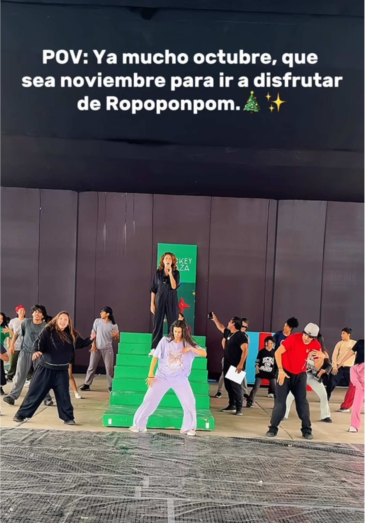 Octubre, gracias por participar 😌 🎄 Ahora sí… que empiece la Navidad. 🎟️ Aprovecha la preventa en @Teleticket.  #Fyp #navidad #Ensayos 