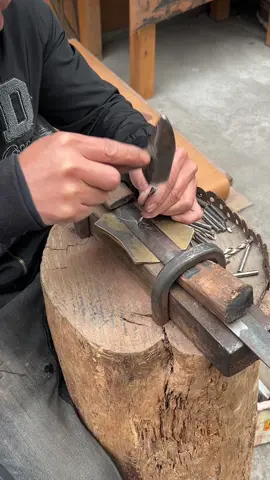 Craftsman hand engraved on the blade #sword #samuraisword #katanasword #katana #craft #steel 