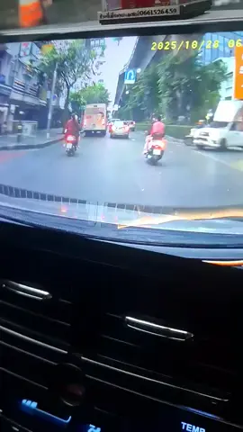 อีกแค่นิดเดียวพี่ืรถซ่อมได้แต่คนซ่อมไม่ได้คนไม่เป็นไรมากก็ดีแล้ว