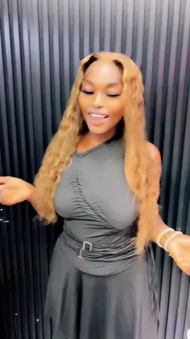 #The lyrics is making my day!!! I’m tagging all my lovely krobos @Speechless ✨ 🙏#CapCut #Molyn #foryoupage❤️❤️ @Hipsy’s Hair 💯 @claracudjoe3 @Akosuafrimpomaa #