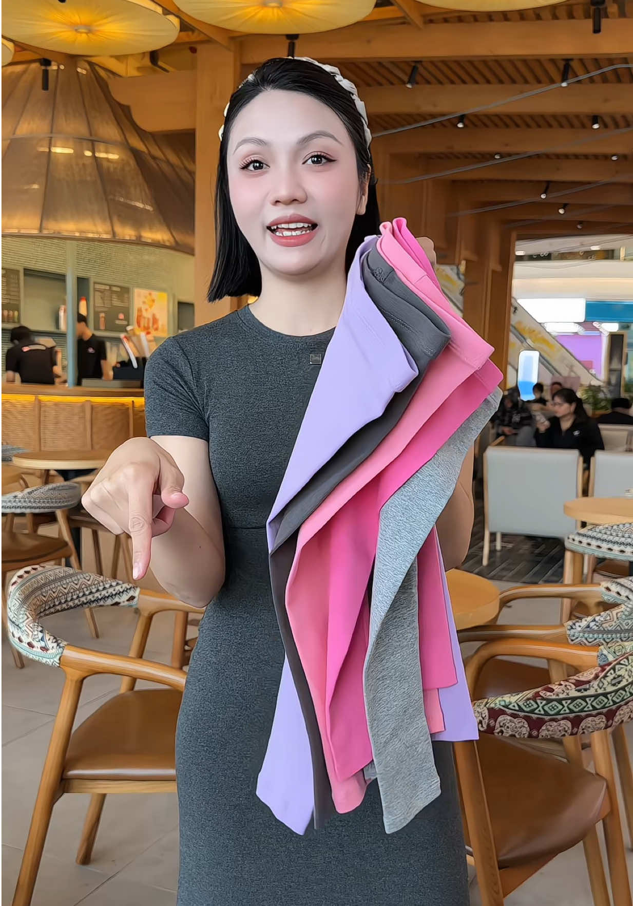 Quần Legging Dài Bé Gái Vải Zip cho bé yêuuu #megiangcogu #quanaotreem #quanleggingchobegai #quanlegging #quanthudongchobe 