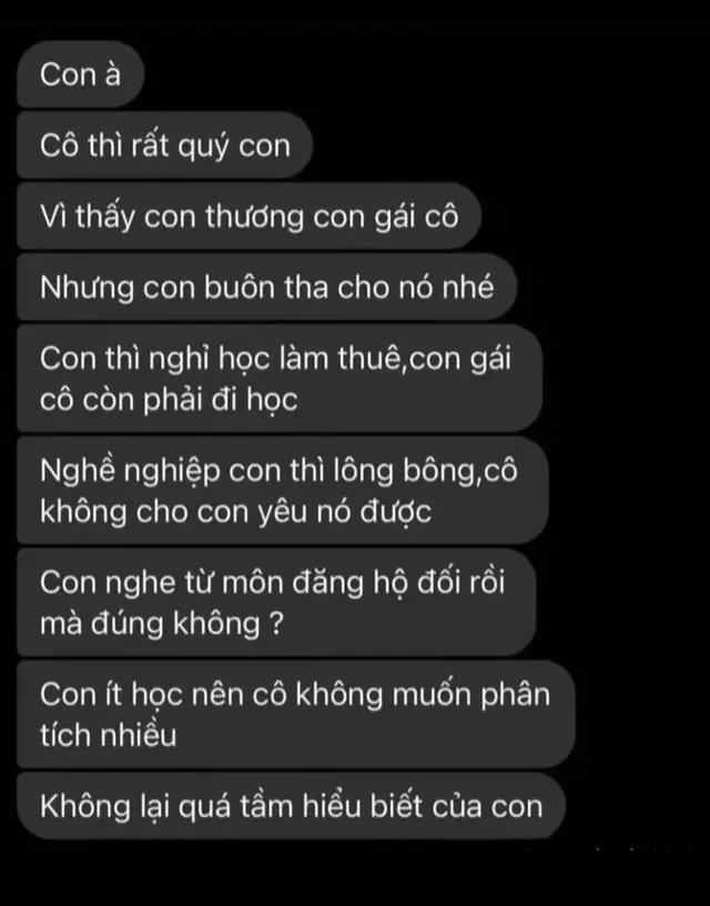 Cô ấy...